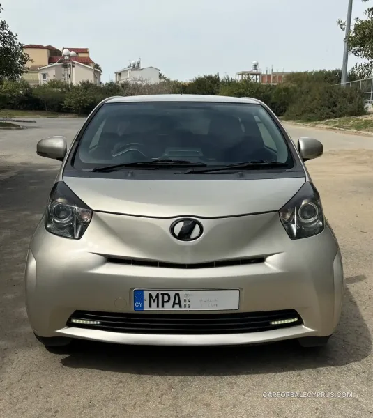 Toyota IQ 2009