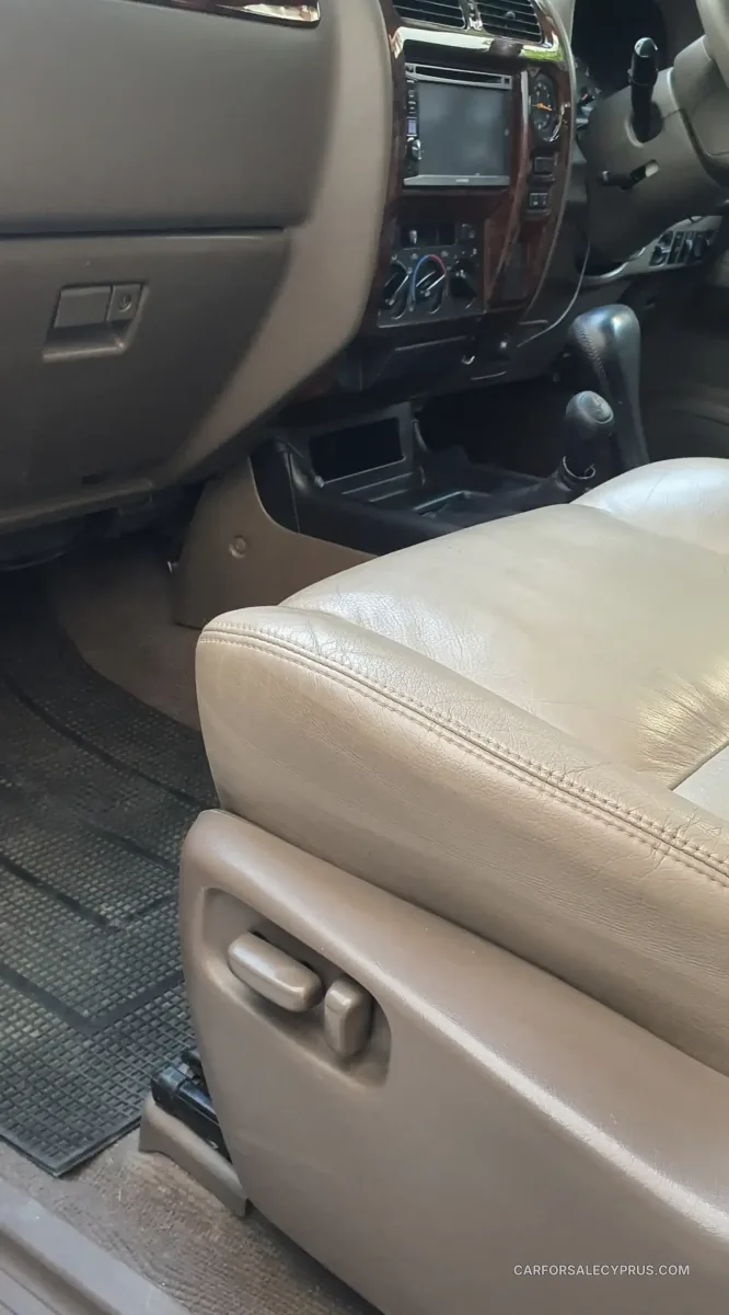 Toyota Land Cruiser VX100 2001