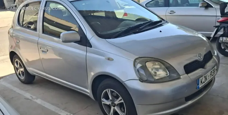 Toyota Vitz 2001