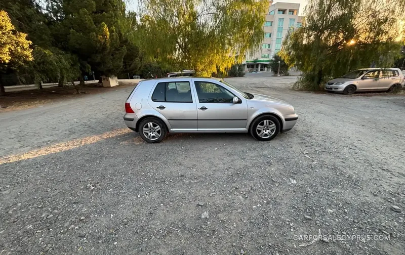 Volkswagen Golf 2001