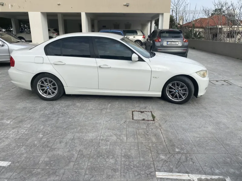 BMW 3 Series 2011