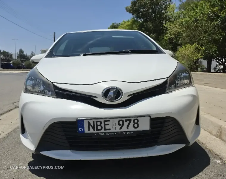 Toyota Vitz 2015