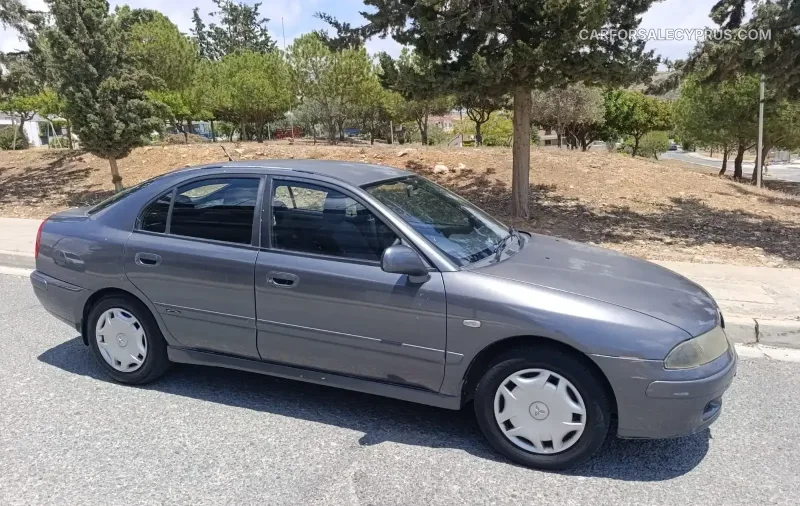 Mitsubishi Carisma 2005