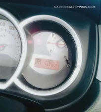 Nissan Tiida 2011 – φωτογραφία 4