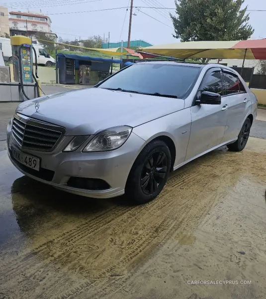 Mercedes-Benz E-Class 2009