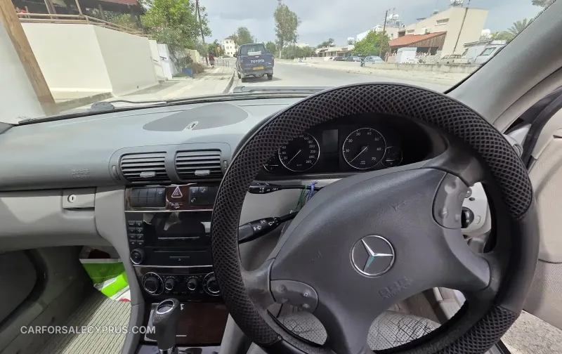 Mercedes-Benz C-Class 2006