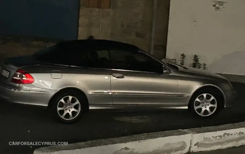Mercedes-Benz CLK-Class 2004