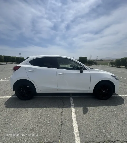 Mazda 2 2021