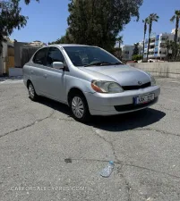 Toyota Platz 1999