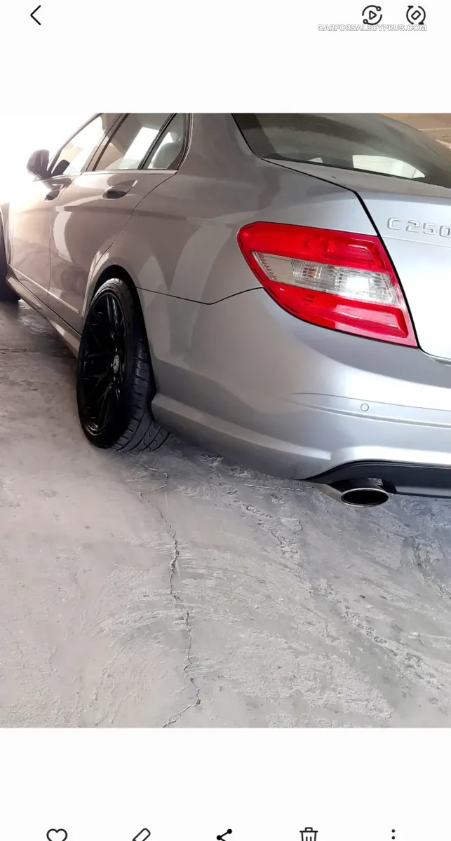 Mercedes-Benz C-Class 2009