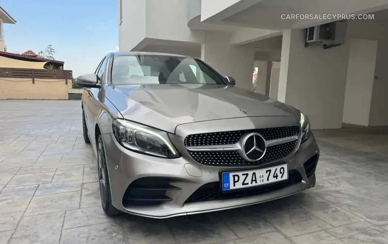Mercedes-Benz C-Class 2019