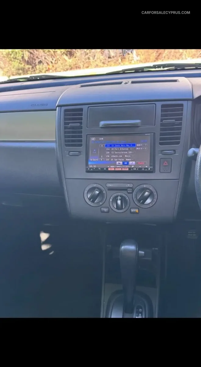 Nissan Tiida 2013
