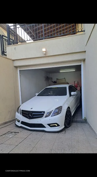 Mercedes-Benz E-Class 2011