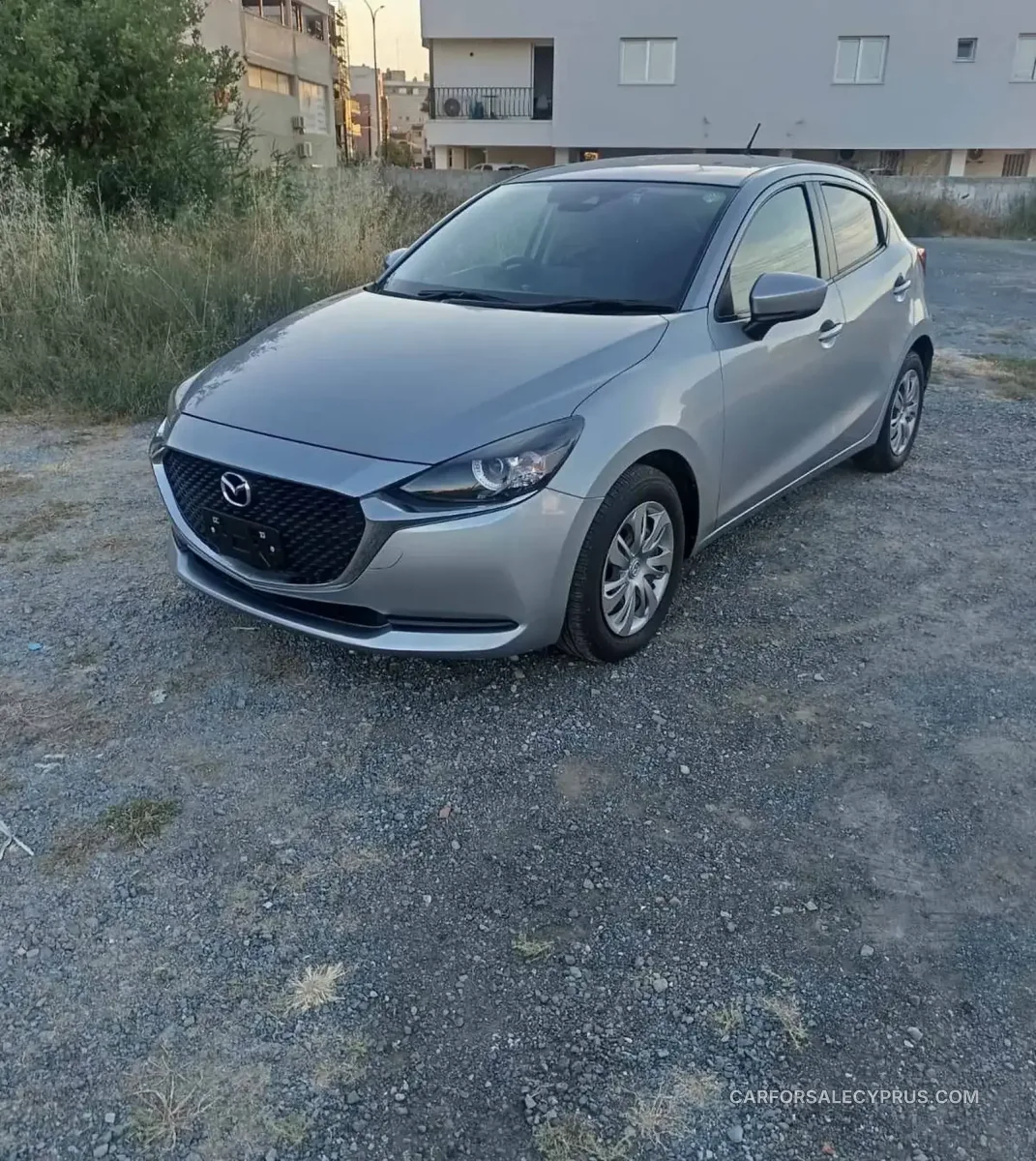 Mazda 2 2022