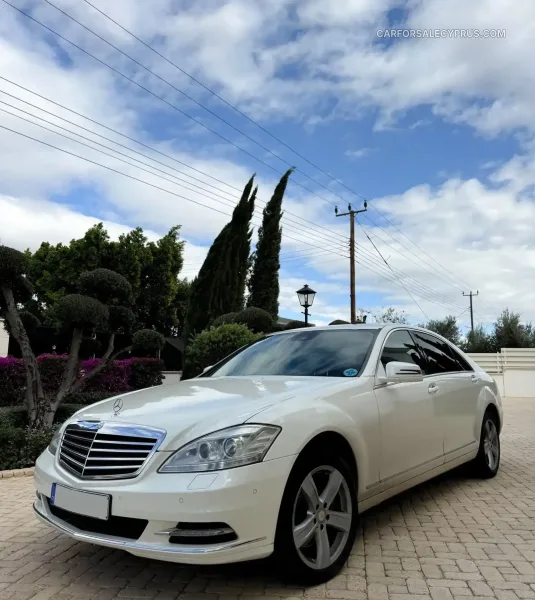 Mercedes-Benz S-Class 2013