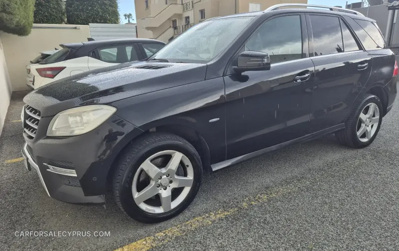 Mercedes-Benz ML-Class 2012