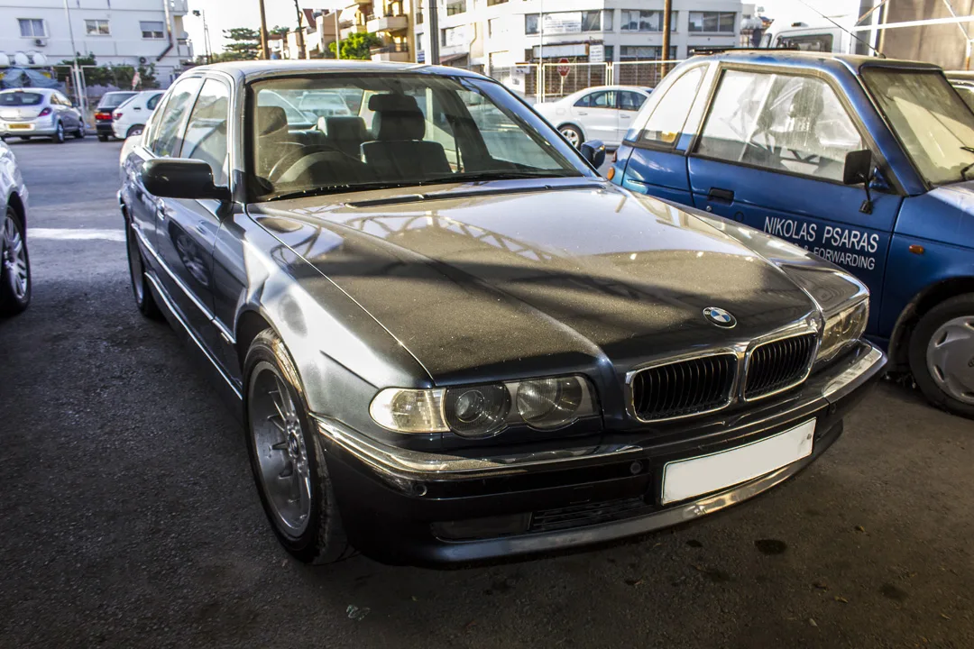 BMW Series 7 728I 2000