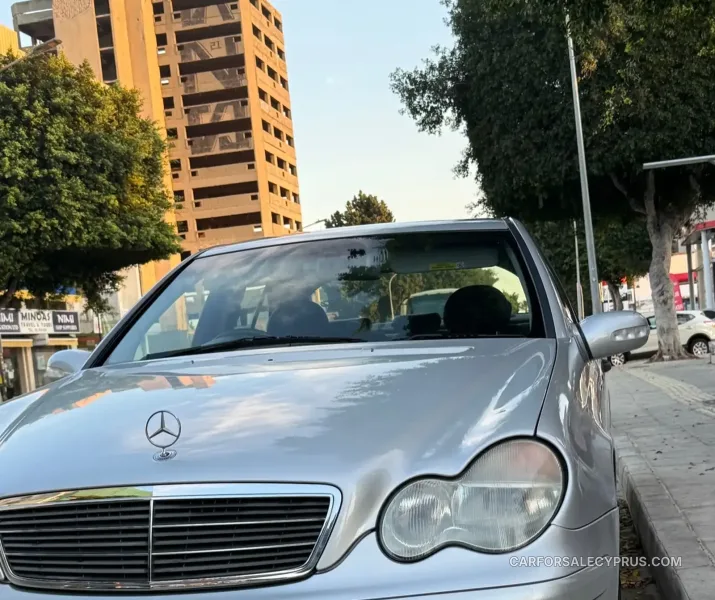 Mercedes-Benz C-Class 2003