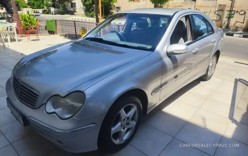 Mercedes-Benz C-Class 2004