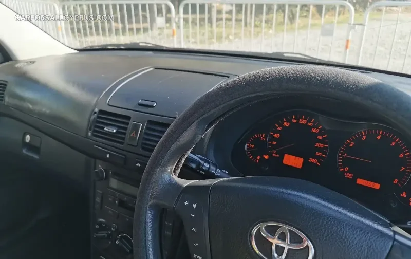 Toyota Avensis 2004