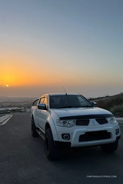 Mitsubishi L200 2013