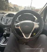 Ford Fiesta 2011 – φωτογραφία 2