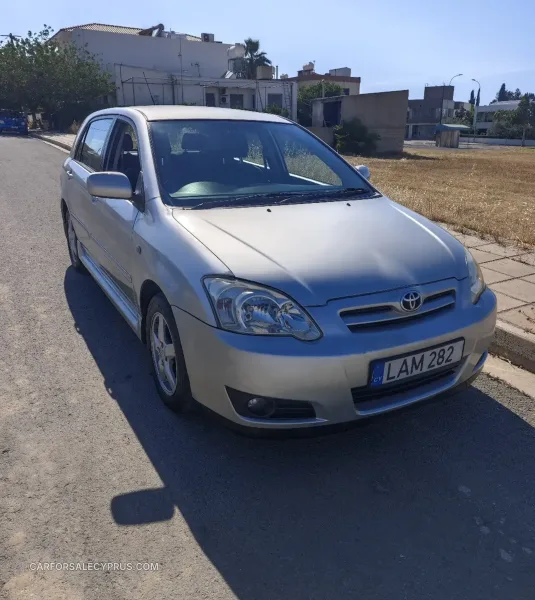 Toyota Corolla 2004