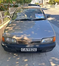 Nissan Primera 1993