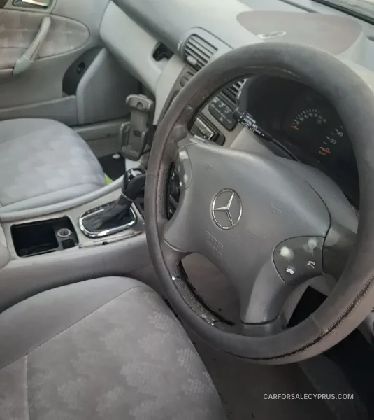 Mercedes-Benz C-Class 2005