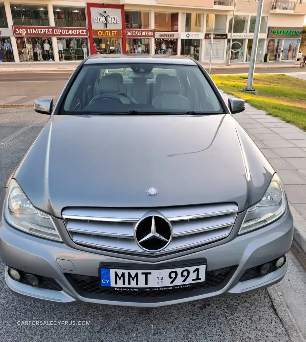 Mercedes-Benz C-Class 2011