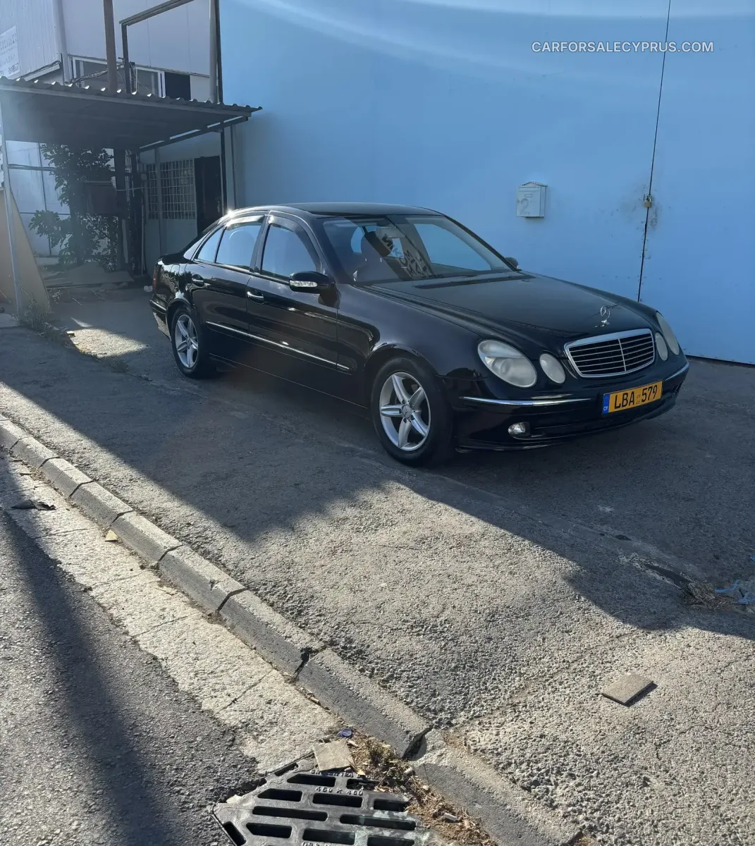 Mercedes-Benz E-Class 2005