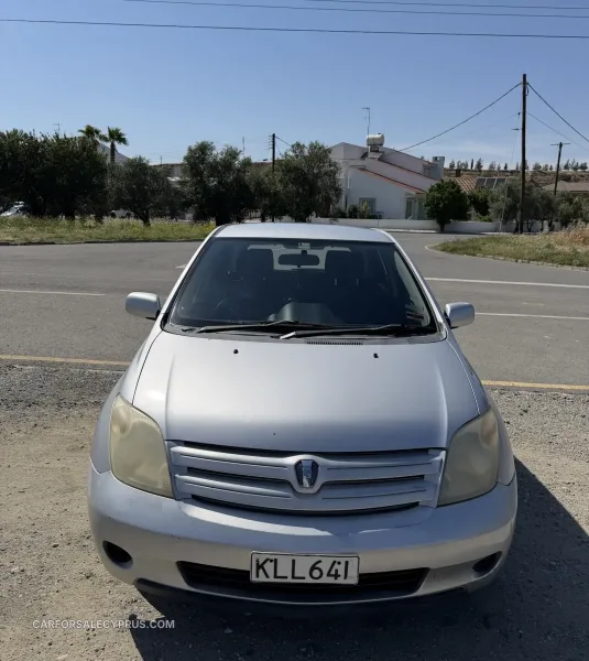 Toyota Ist 2002