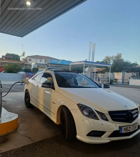 Mercedes-Benz E-Class AMG 2011