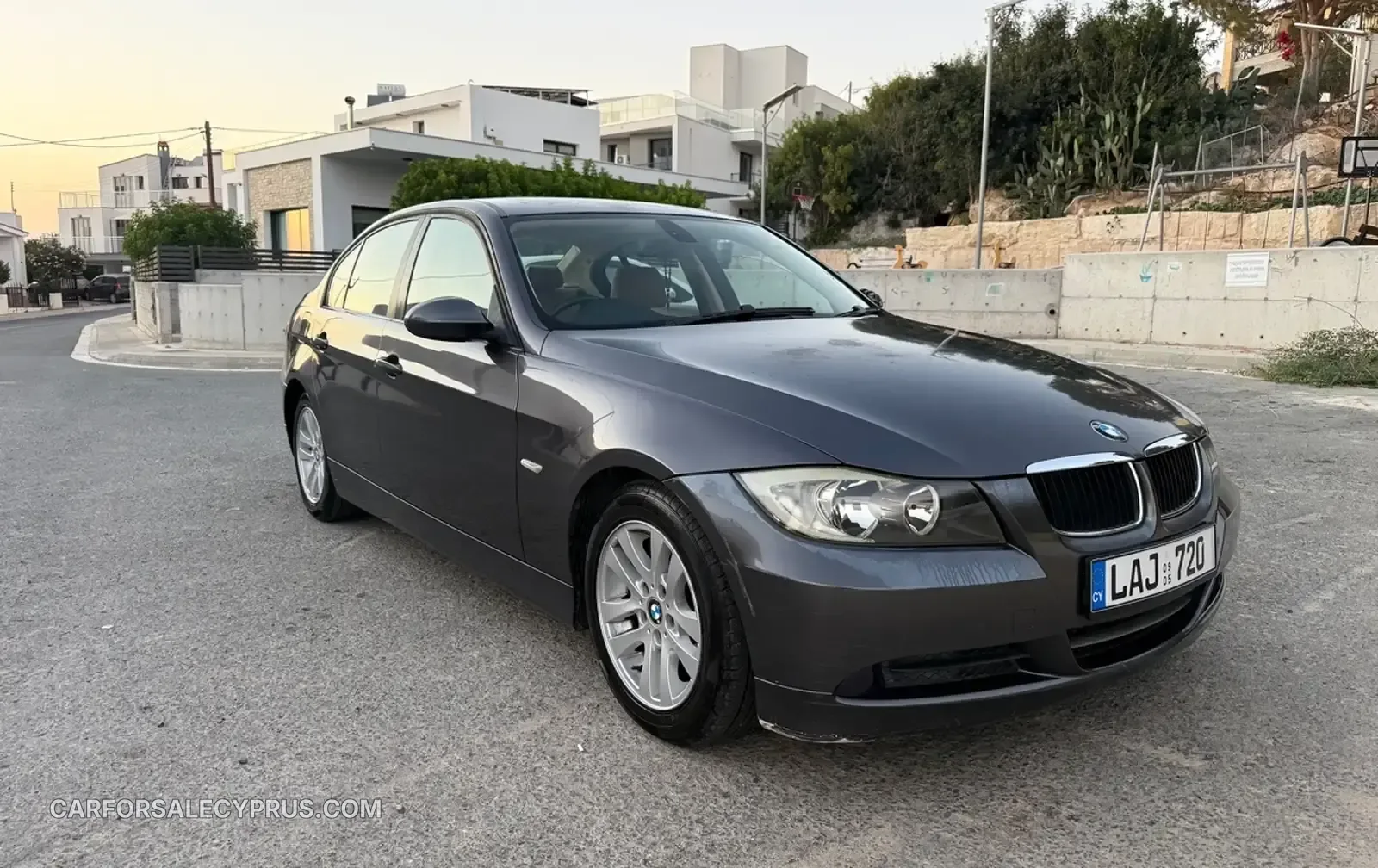 BMW 3 Series 2005