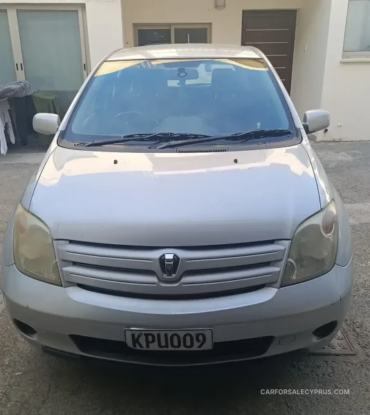 Toyota Ist 2004