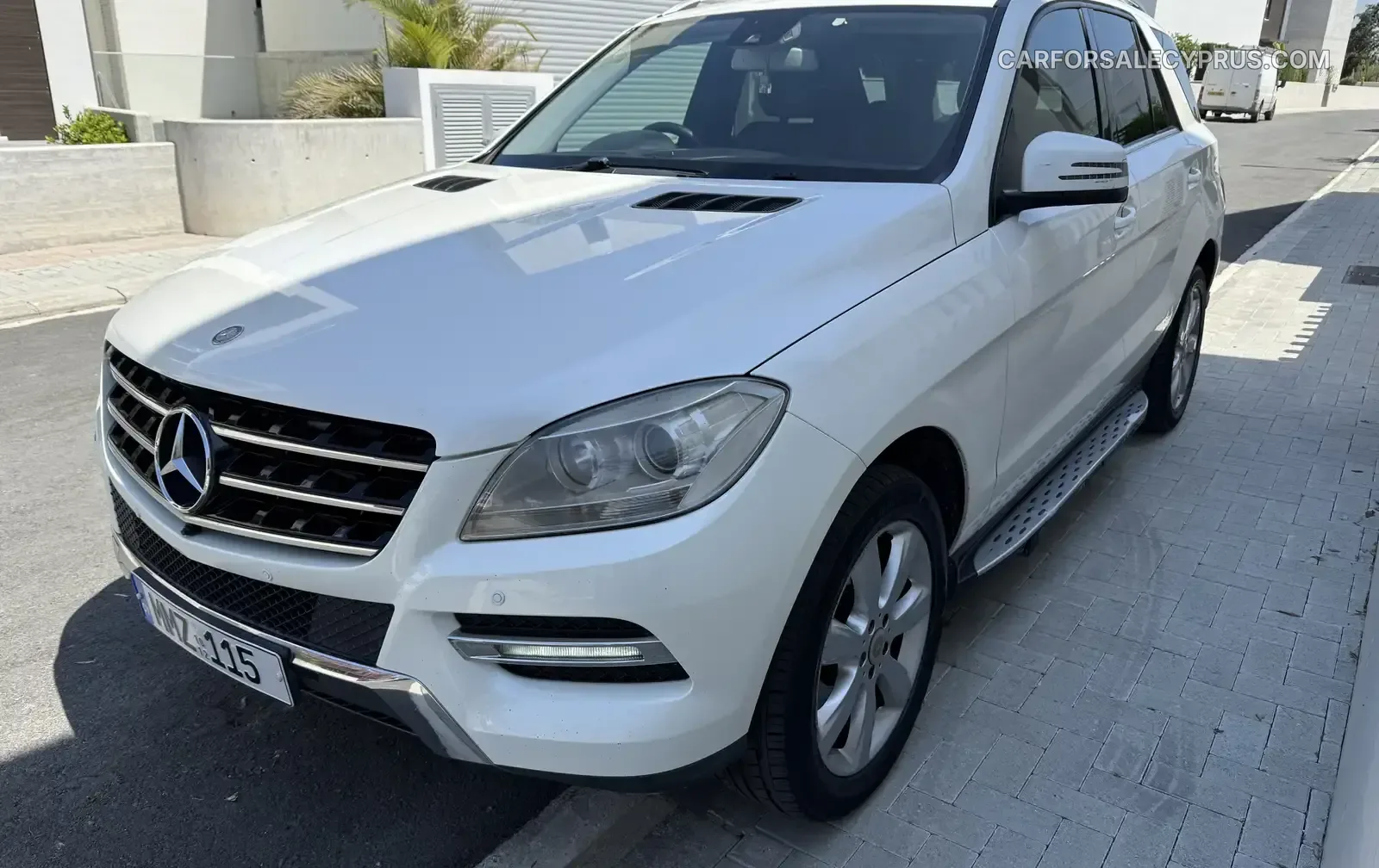 Mercedes-Benz ML-Class 2012