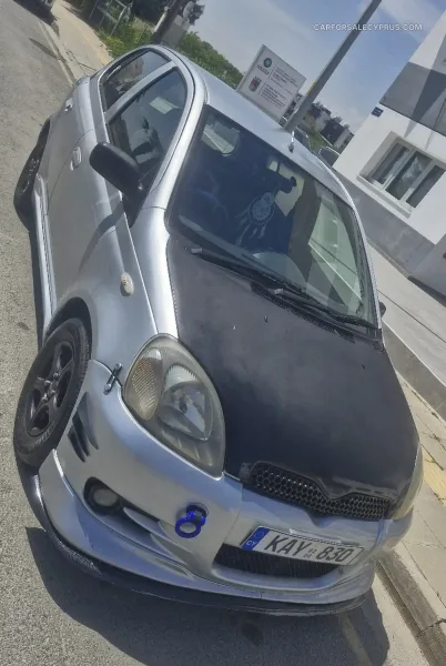 Toyota Vitz 2000