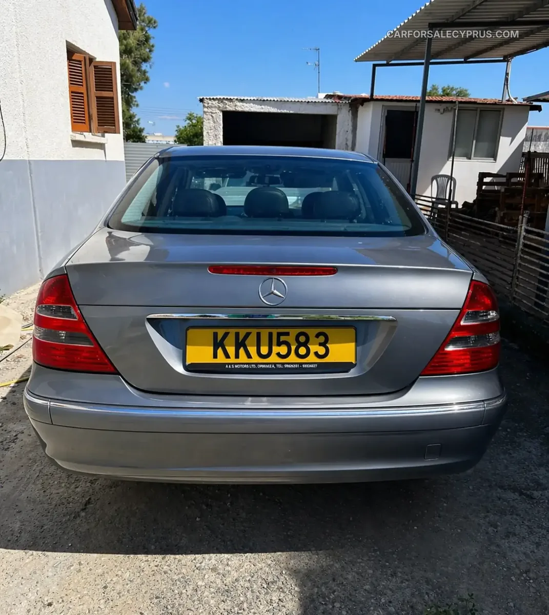 Mercedes-Benz E-Class 2004