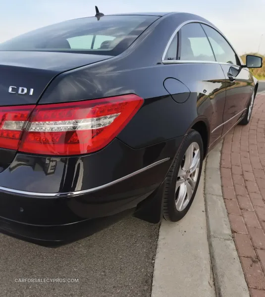 Mercedes-Benz E-Class 2011