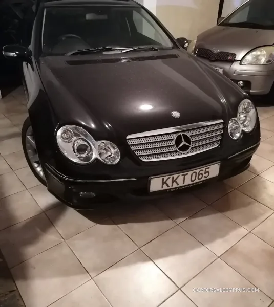 Mercedes-Benz C-Class 2005