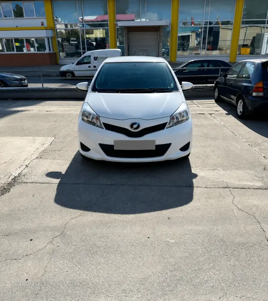 Toyota Vitz 2014