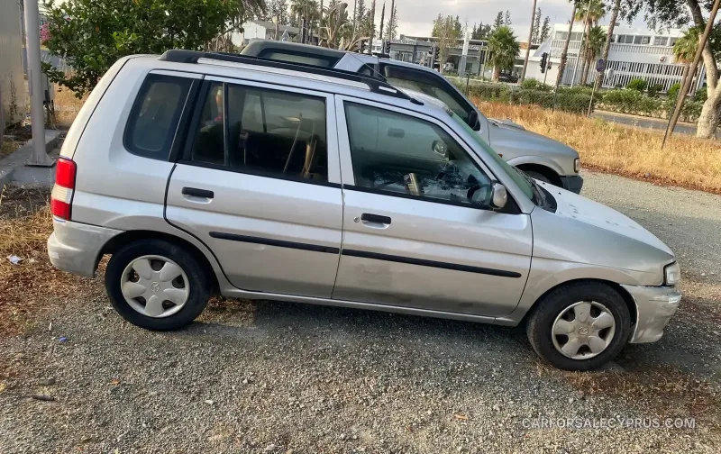 Mazda Demio 1998