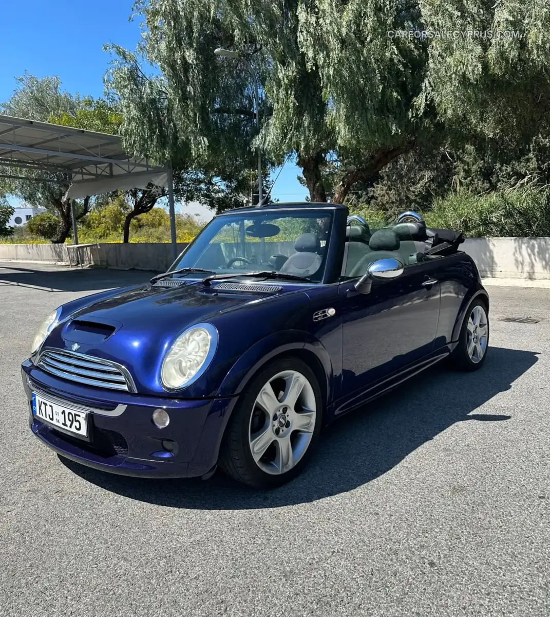 Mini Convertible 2004
