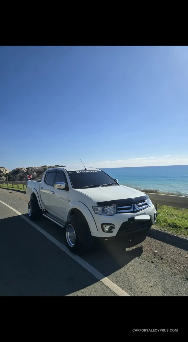 Mitsubishi L200 2014