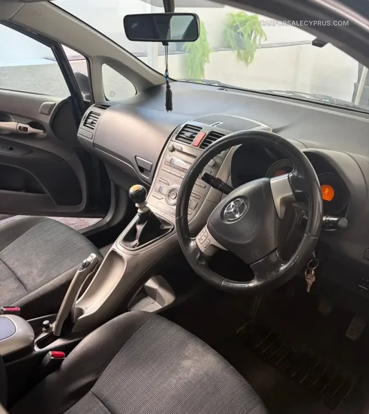 Toyota Auris 2010