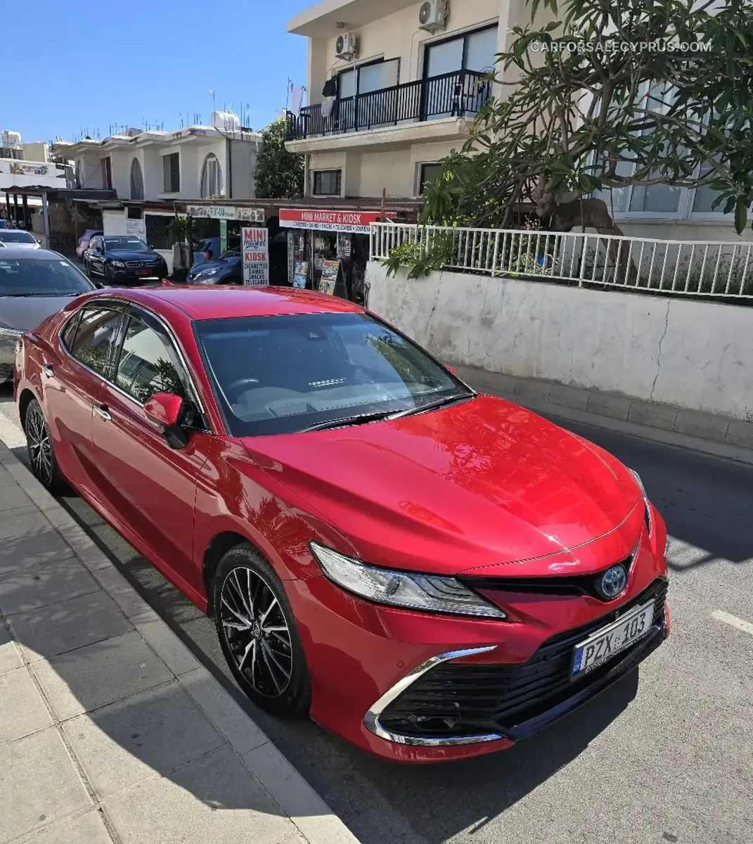Toyota Camry 2021