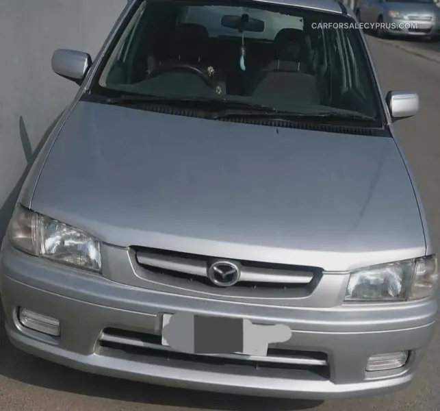 Mazda Demio 2000