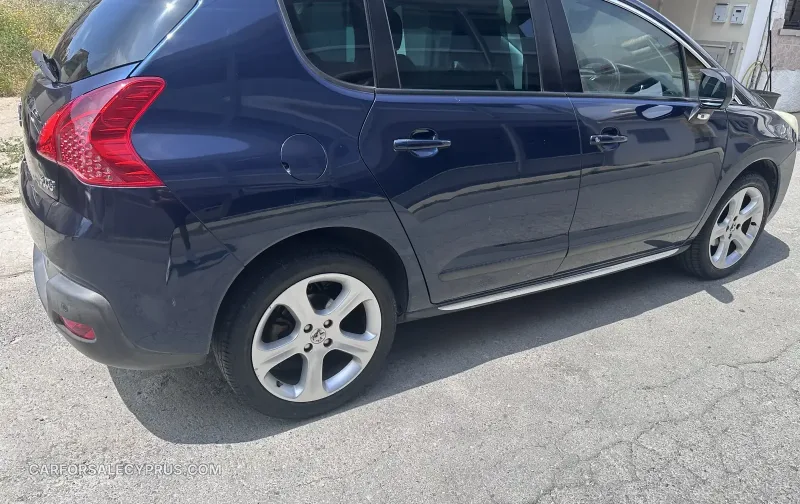 Peugeot 3008 2011