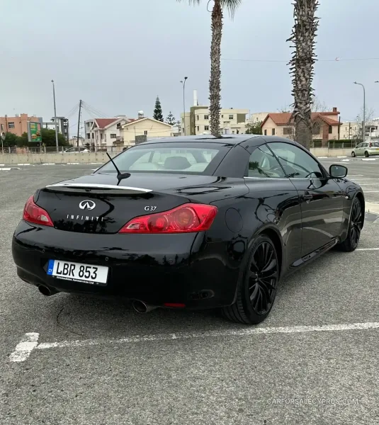 Infiniti G 2012