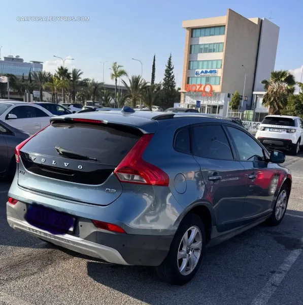 Volvo V40 2013